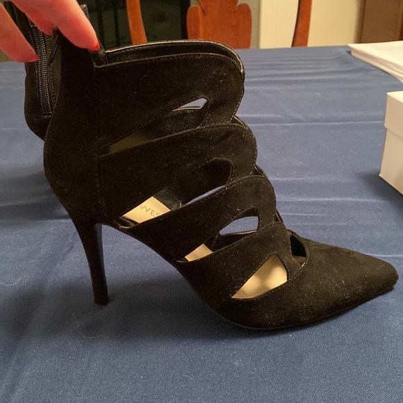 Nine West Black Suede Heels - Picture 5 of 6